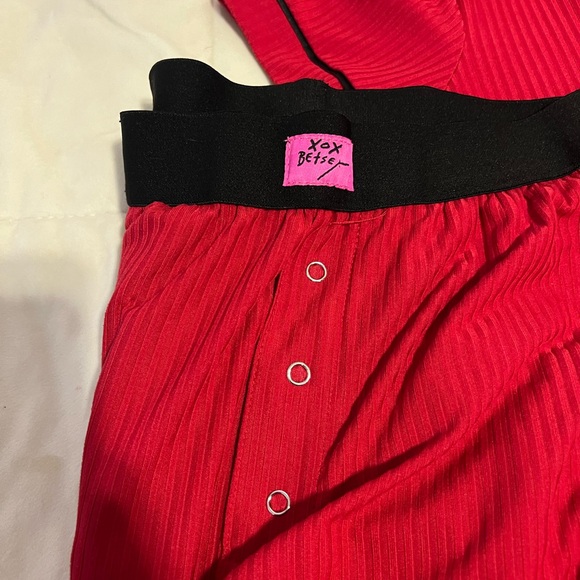 Chic Red Button-Up Pajama Set - Picture 6 of 7